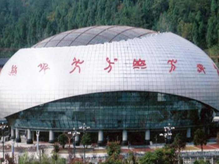 廊坊体育中心球形网架加工安装